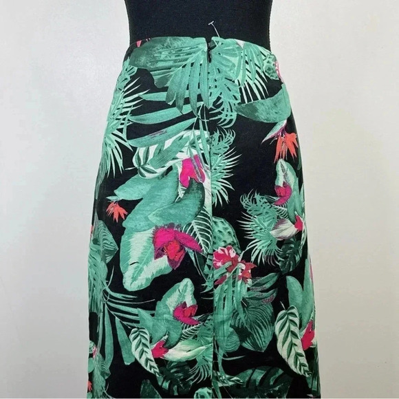 Lord And  Taylor Tropical Pencil Skirt - Picture 3 of 14